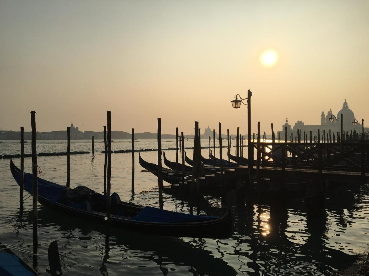 Hayez Rooms Venecia Exterior foto